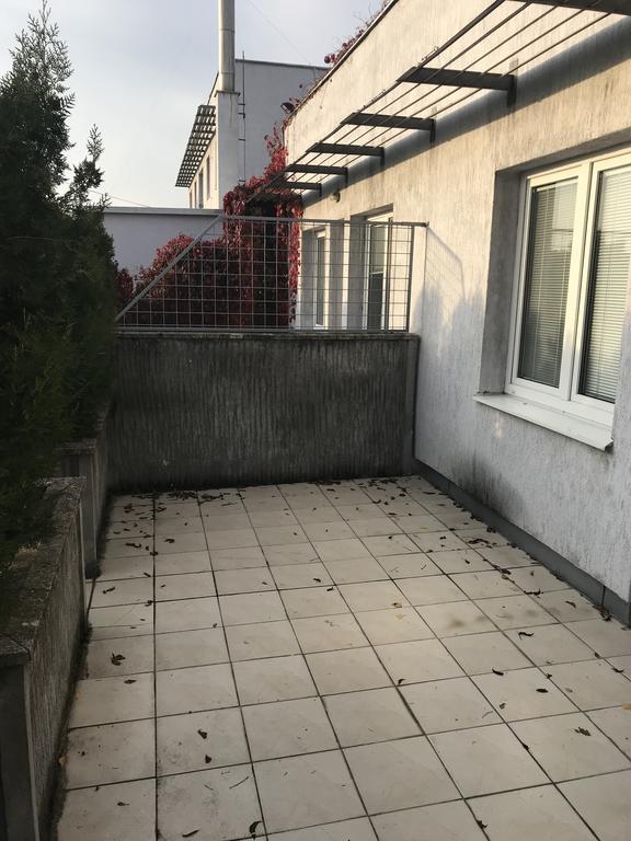 Topoľčany Batavya Penzion מראה חיצוני תמונה