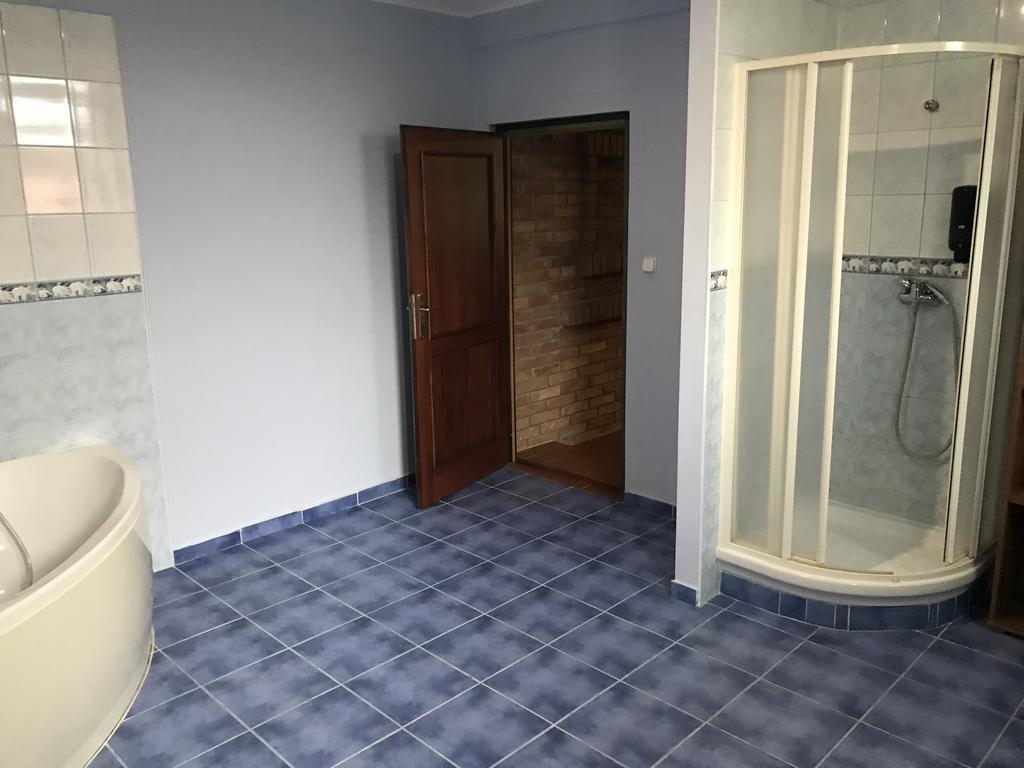 Topoľčany Batavya Penzion מראה חיצוני תמונה